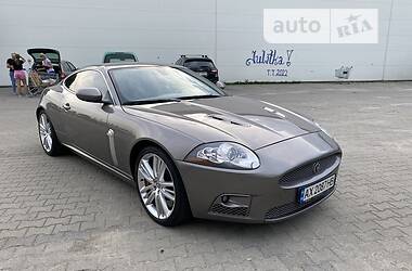 Купе Jaguar XK 2008 в Львове