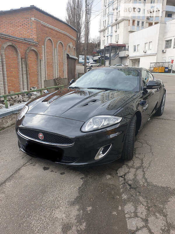 Купе Jaguar XK 2013 в Києві