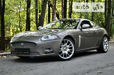 Купе Jaguar XK 2008 в Киеве