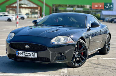 Купе Jaguar XK 2008 в 
