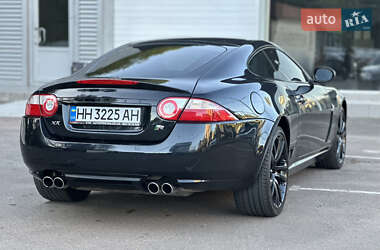 Купе Jaguar XK 2008 в 