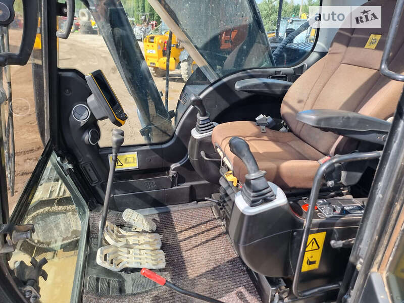 Гусеничный экскаватор JCB 220 2015 в Одессе