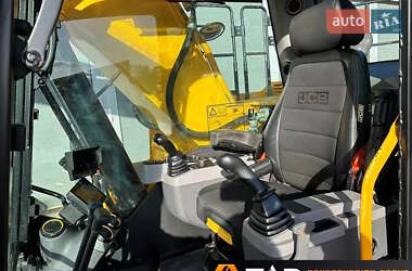 Гусеничный экскаватор JCB 220 2018 в 