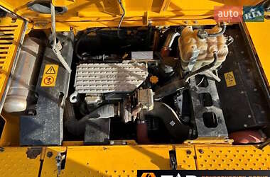 Гусеничный экскаватор JCB 220 2018 в 
