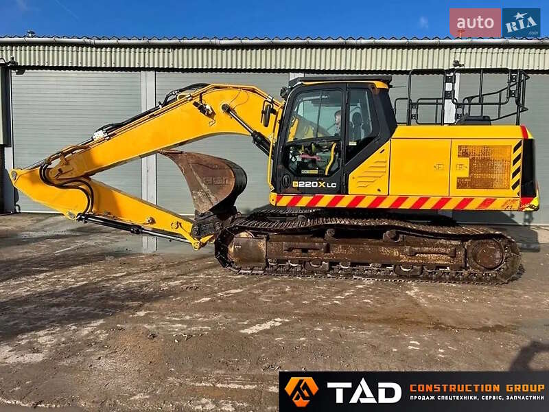Гусеничный экскаватор JCB 220 2018 в 