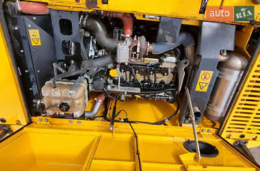Гусеничный экскаватор JCB 220 2020 в 