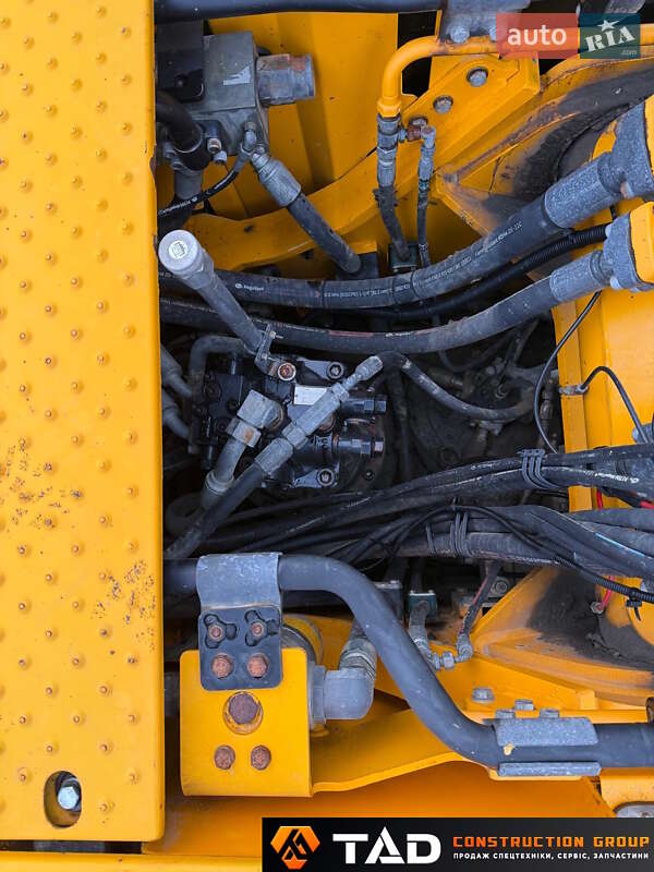 Гусеничный экскаватор JCB 220 2018 в Киеве