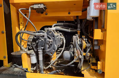 Гусеничный экскаватор JCB 220 2006 в 