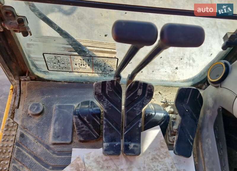 Гусеничный экскаватор JCB 220 2020 в Ровно