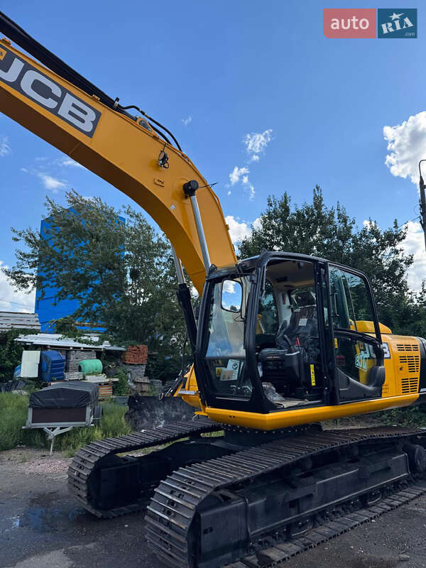 Екскаватор навантажувач JCB 220 2021 в 