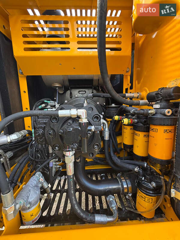 Экскаватор погрузчик JCB 220 2021 в Киеве