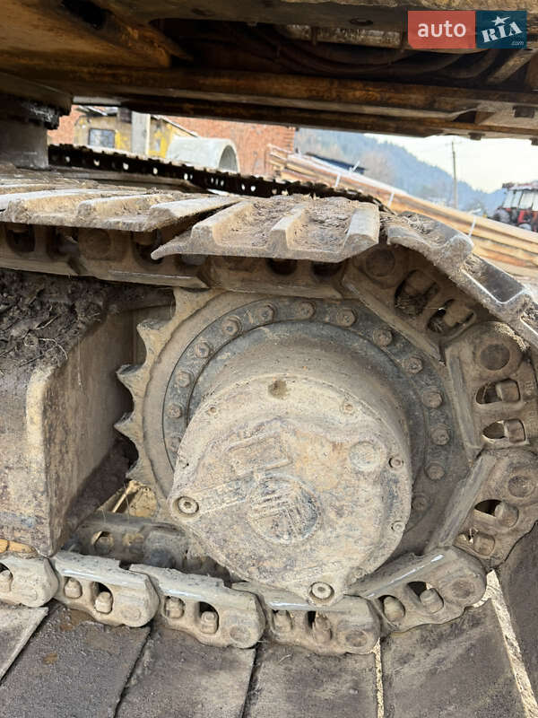 Гусеничный экскаватор JCB 220 2007 в Верховине