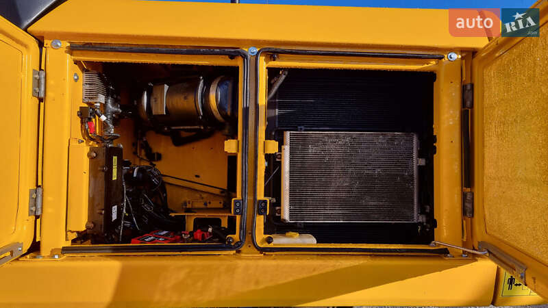 Гусеничний екскаватор JCB 220 2021 в Одесі