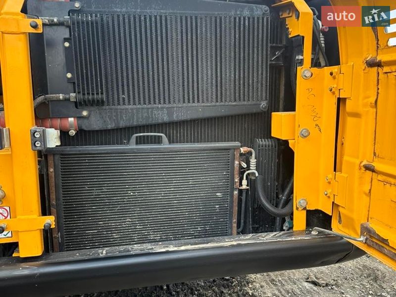 Гусеничный экскаватор JCB 220 2016 в Ивано-Франковске