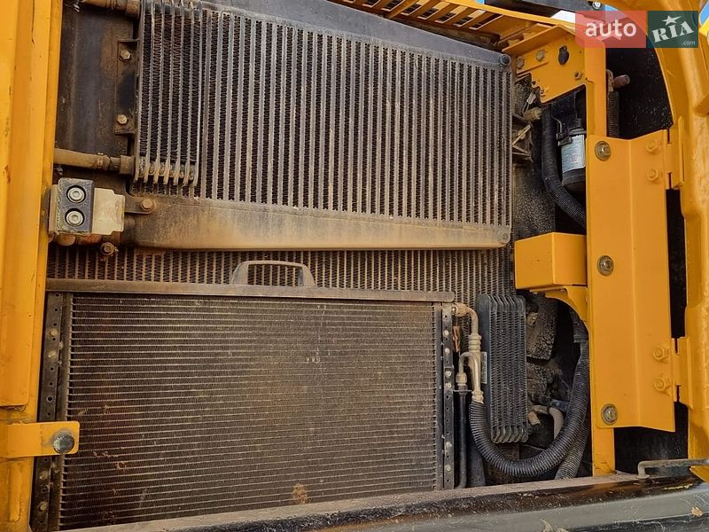 Гусеничный экскаватор JCB 220 2018 в Одессе