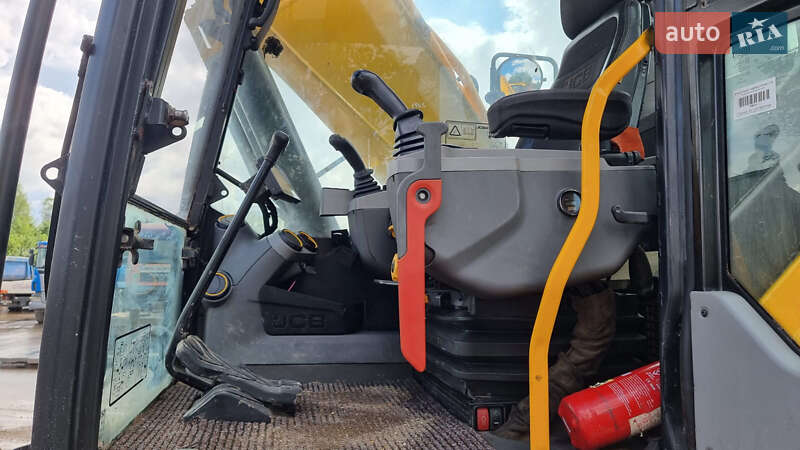 Гусеничный экскаватор JCB 220LC Xtra 2020 в Одессе