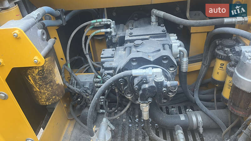 Гусеничний екскаватор JCB 260 2021 в Чернігові