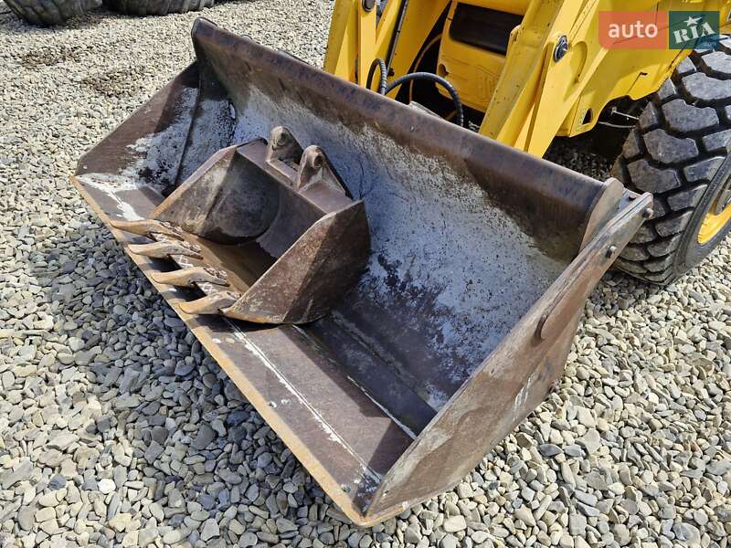 Экскаватор погрузчик JCB 2CX 2008 в Черновцах