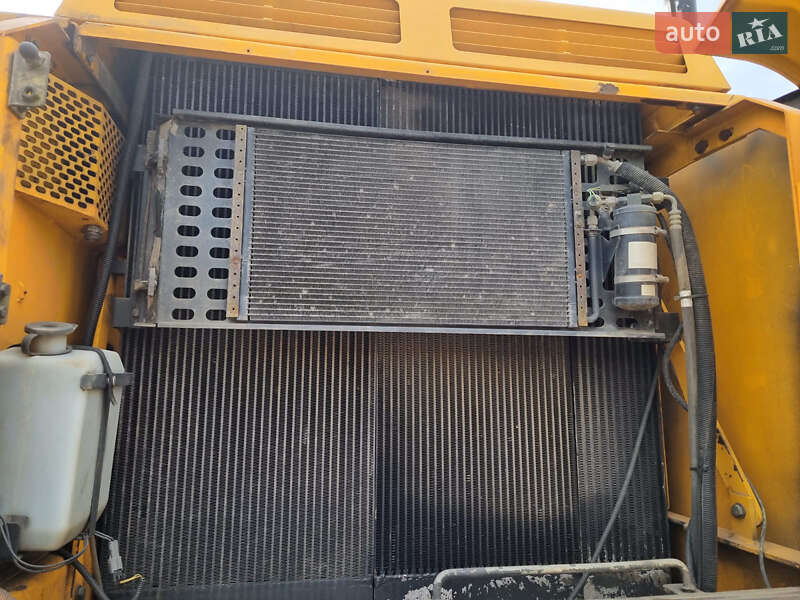 Гусеничный экскаватор JCB 330 2010 в Одессе