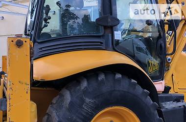 Колесный экскаватор JCB 3CX 2006 в Калуше