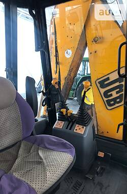 Экскаватор погрузчик JCB 3CX 2000 в 