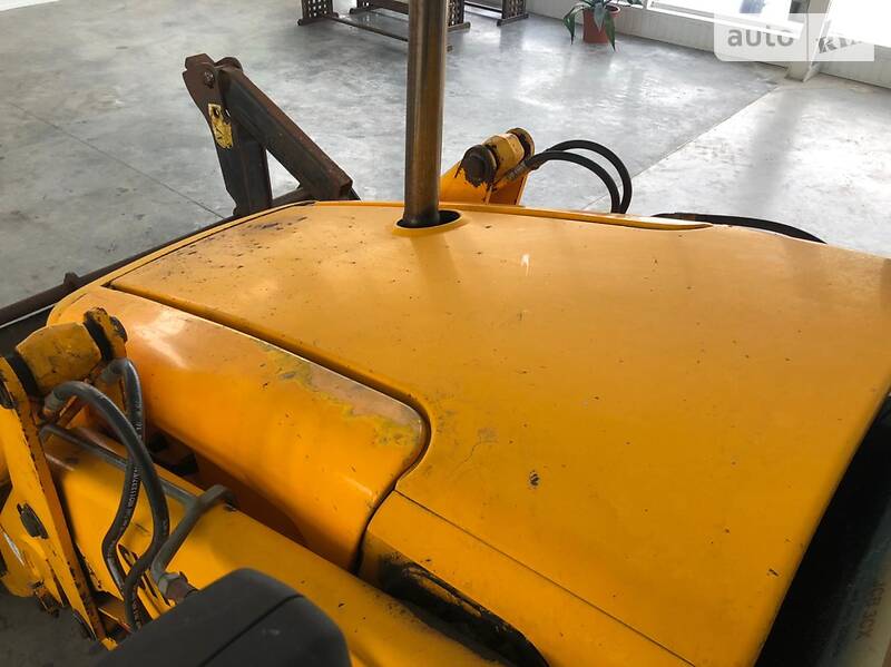 Екскаватор навантажувач JCB 3CX 2000 в Горохові