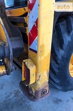 Экскаватор погрузчик JCB 3CX 2000 в 