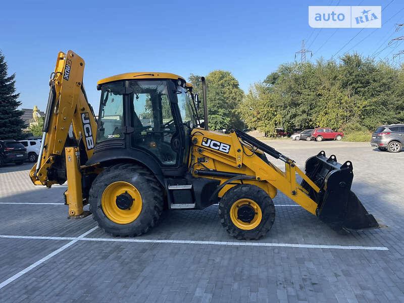 Екскаватор навантажувач JCB 3CX 2018 в Дніпрі