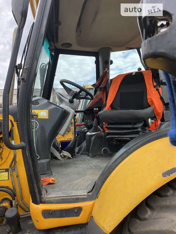 Экскаватор погрузчик JCB 3CX 2003 в Умани