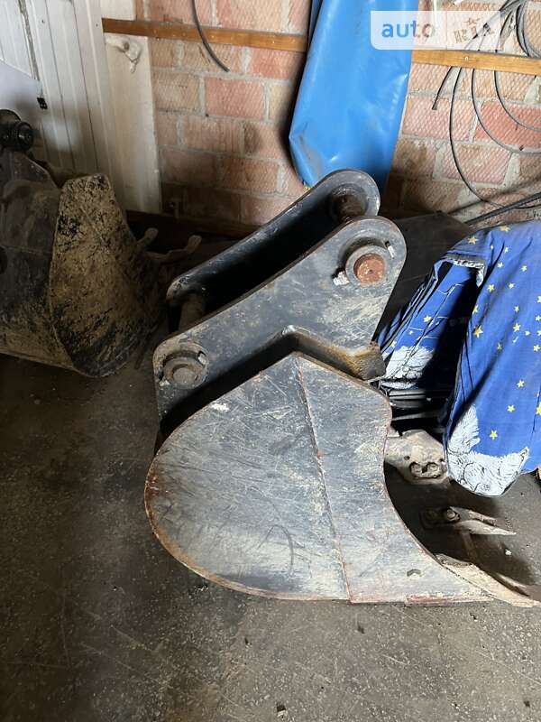 Экскаватор погрузчик JCB 3CX 2008 в Черновцах