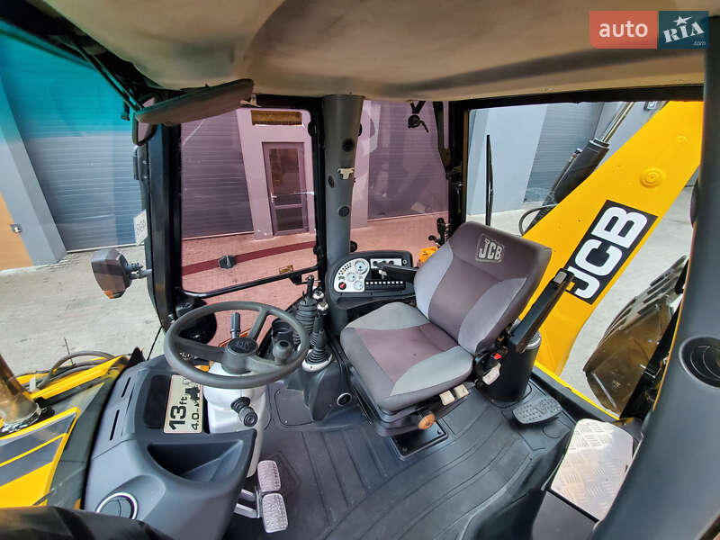 Екскаватор навантажувач JCB 3CX 2008 в Рівному