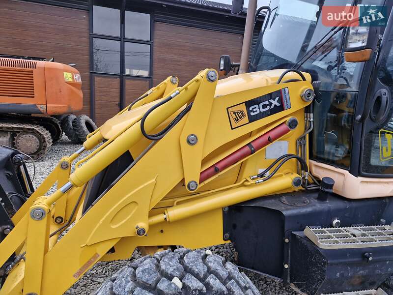 Экскаватор погрузчик JCB 3CX 2005 в Черновцах