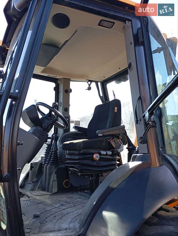 Екскаватор навантажувач JCB 3CX 2023 в Чернігові