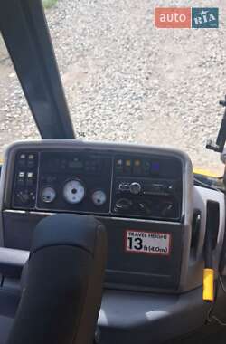 Экскаватор погрузчик JCB 3CX 2000 в 