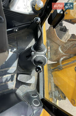 Экскаватор погрузчик JCB 3CX 2005 в 