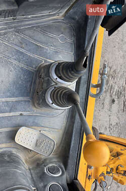 Экскаватор погрузчик JCB 3CX 2003 в 