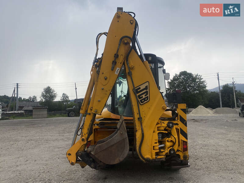 Екскаватор навантажувач JCB 3CX 2004 в Ворохті