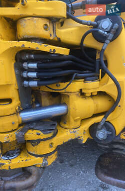 Экскаватор погрузчик JCB 3CX 2004 в 