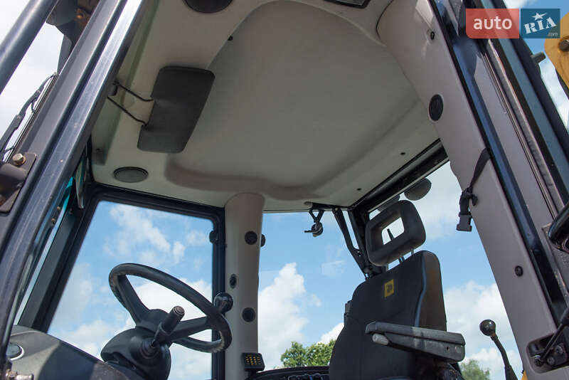 Екскаватор навантажувач JCB 3CX 2014 в Житомирі