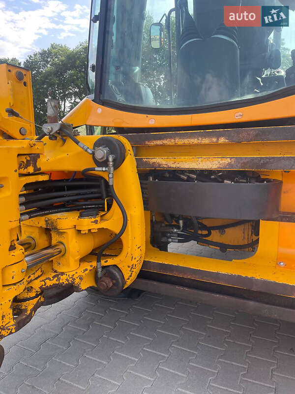 Экскаватор погрузчик JCB 3CX 2006 в Черновцах