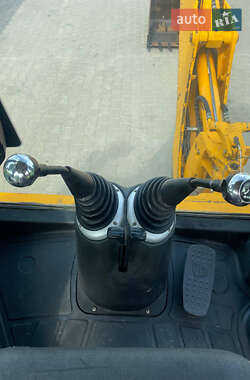 Экскаватор погрузчик JCB 3CX 2006 в 