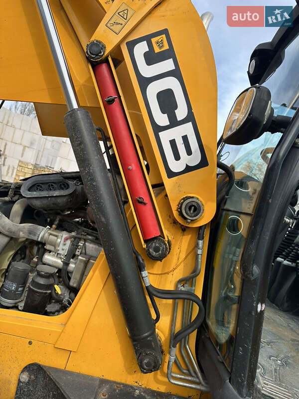 Экскаватор погрузчик JCB 3CX 2015 в Одессе