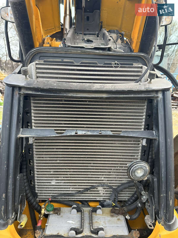 Экскаватор погрузчик JCB 3CX 2015 в Одессе