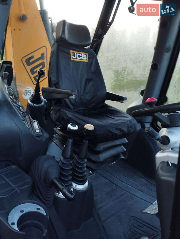 Екскаватор навантажувач JCB 3CX 2010 в Львові