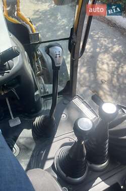 Екскаватор навантажувач JCB 3CX 2020 в 