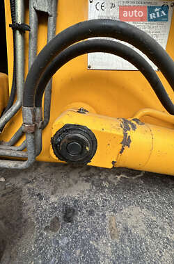 Колісний екскаватор JCB 3CX 2005 в 