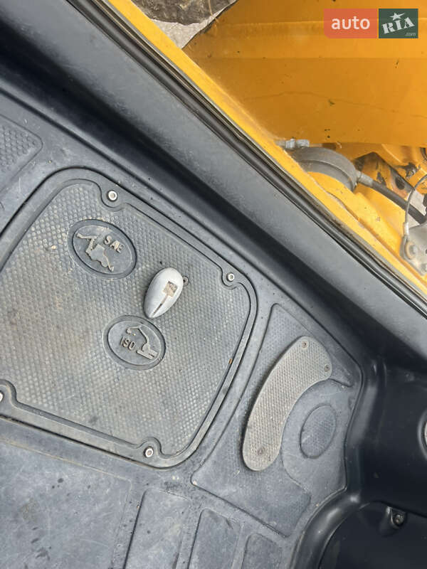 Екскаватор навантажувач JCB 3CX 2007 в Кам'янці-Бузькій