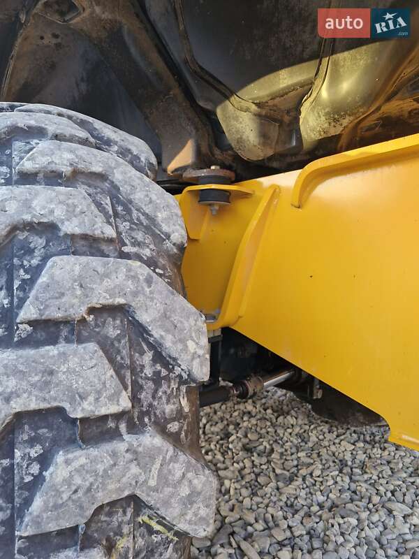Экскаватор погрузчик JCB 3CX 2009 в Черновцах