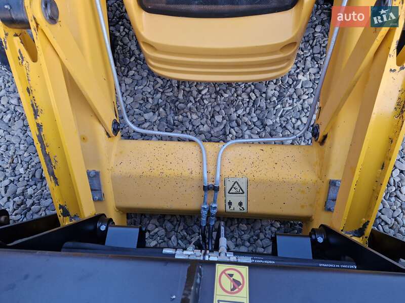 Экскаватор погрузчик JCB 3CX 2009 в Черновцах