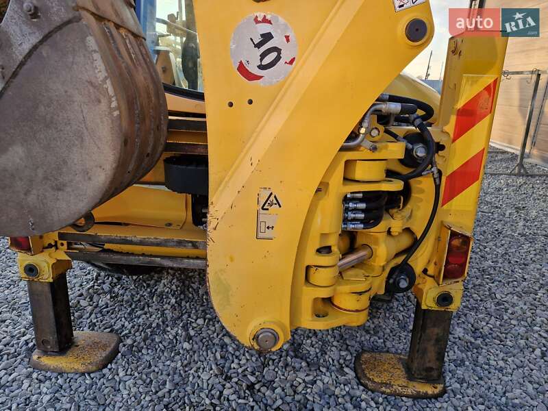 Экскаватор погрузчик JCB 3CX 2009 в Черновцах